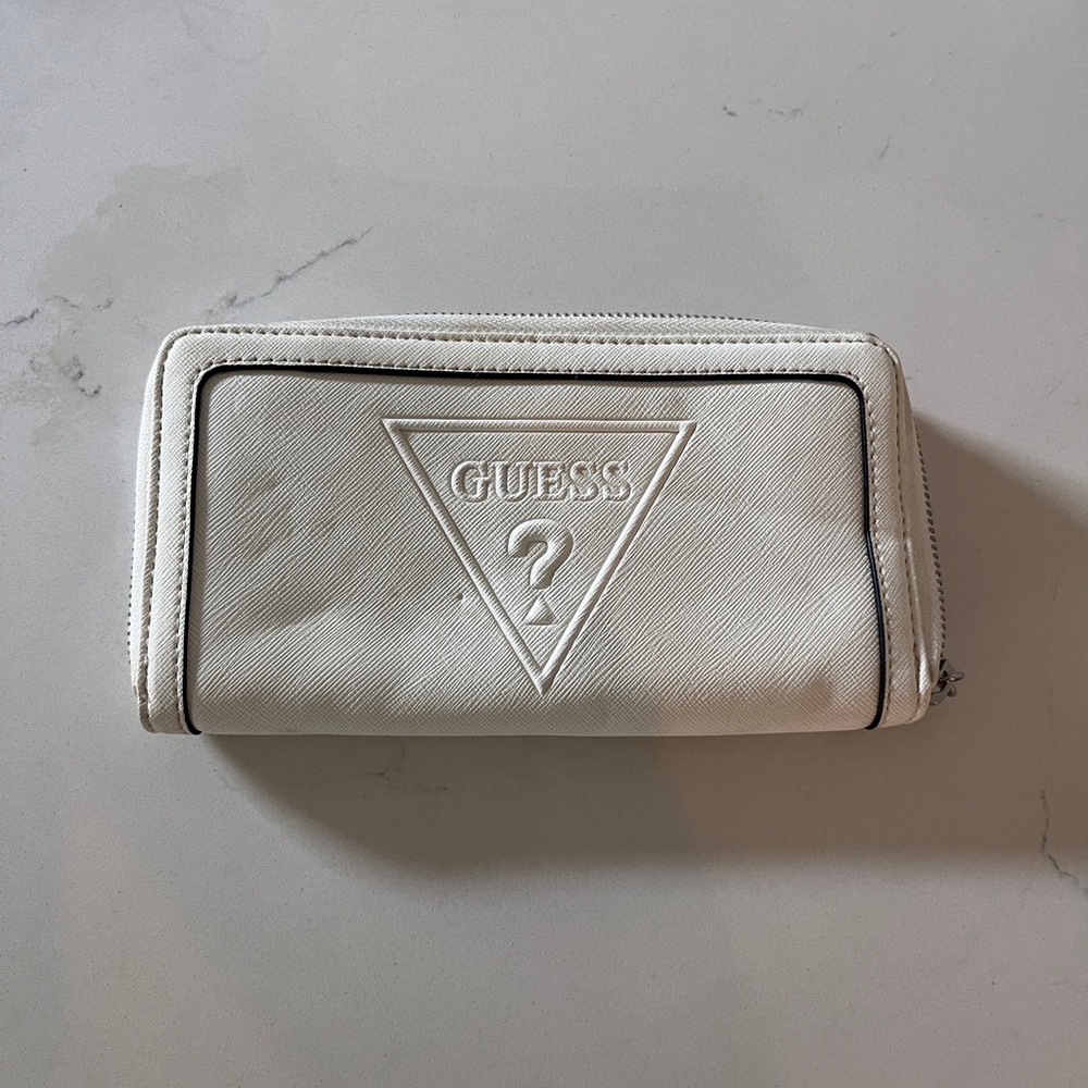 Guess Ivory Textured Wallet